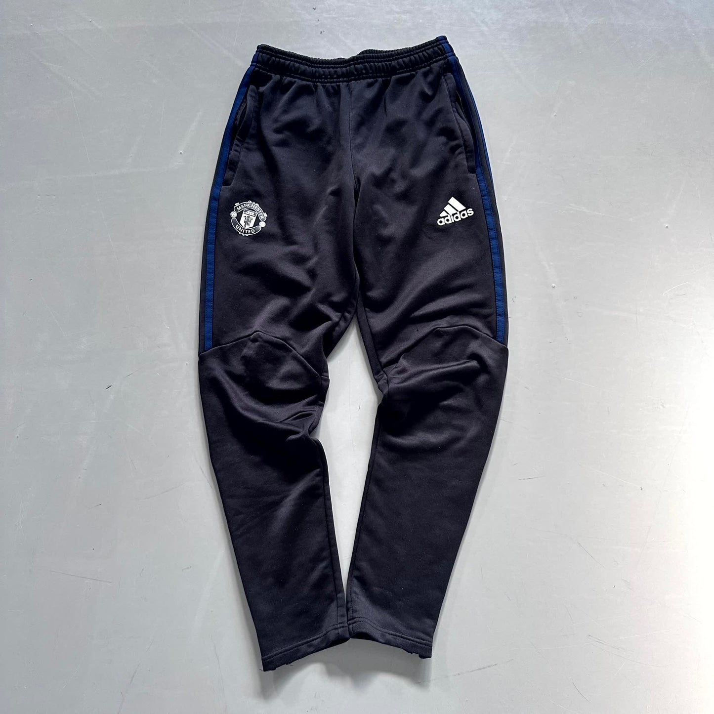 Adidas x Manchester United Vintage Tracksuit 2016/17 | S SKU?