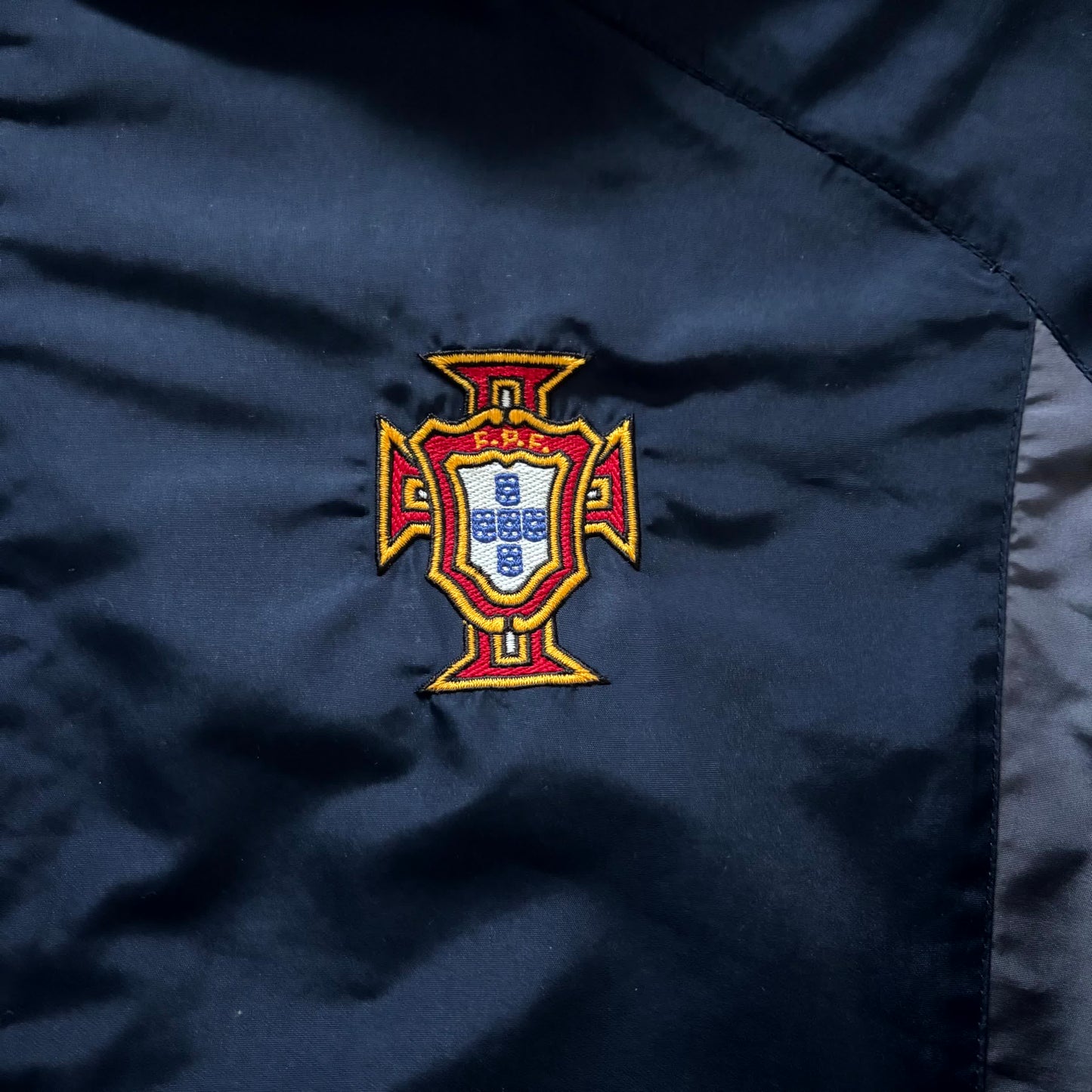Nike x Portugal Vintage *PREMIUM* Trackjacket 2004 | L