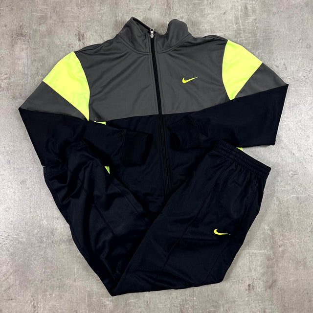 Nike Vintage Tracksuit L