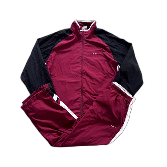 Nike Vintage *Rare* Tracksuit | XL