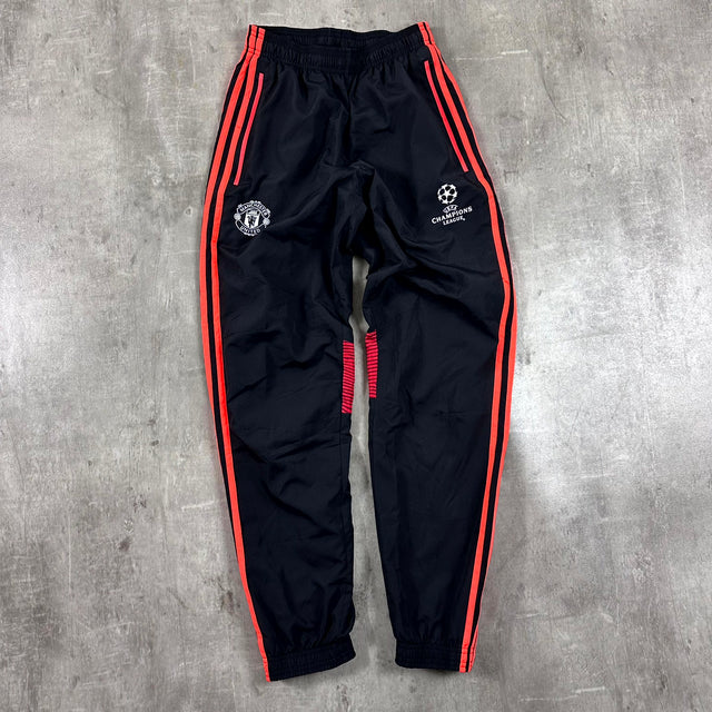 Manchester United CL Tracksuit S