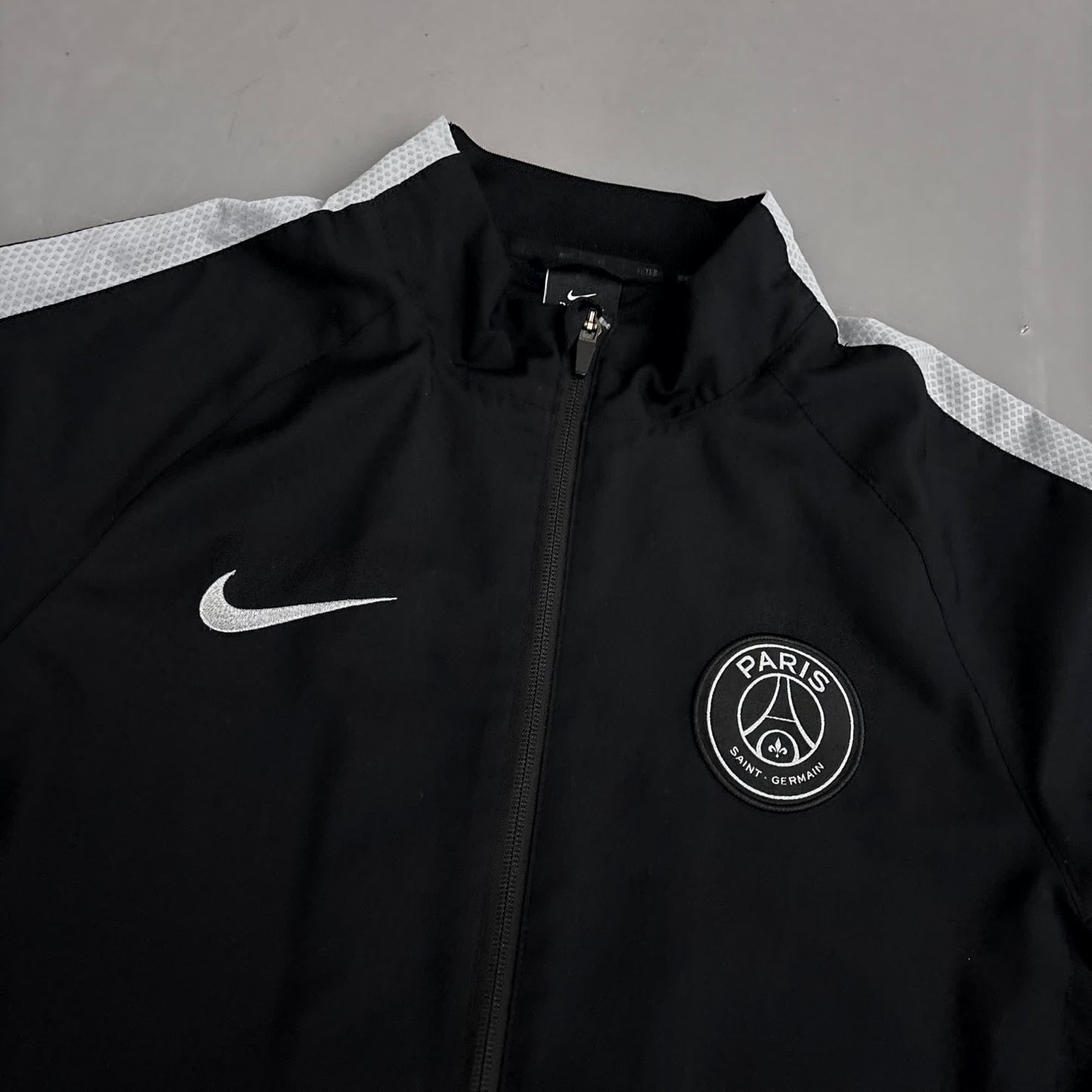 Nike x PSG Vintage Tracksuit 2018/19 | M