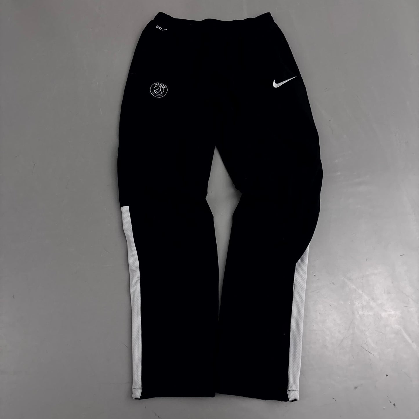 Nike x PSG Vintage Tracksuit 2018/19 | M