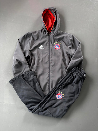 Bayern München Tracksuit XS