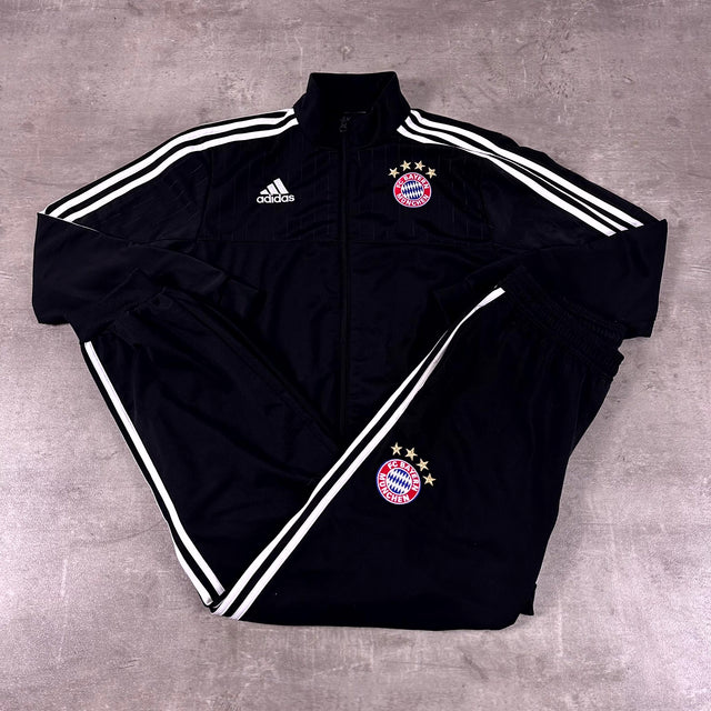 FC Bayern Munich Tracksuit M