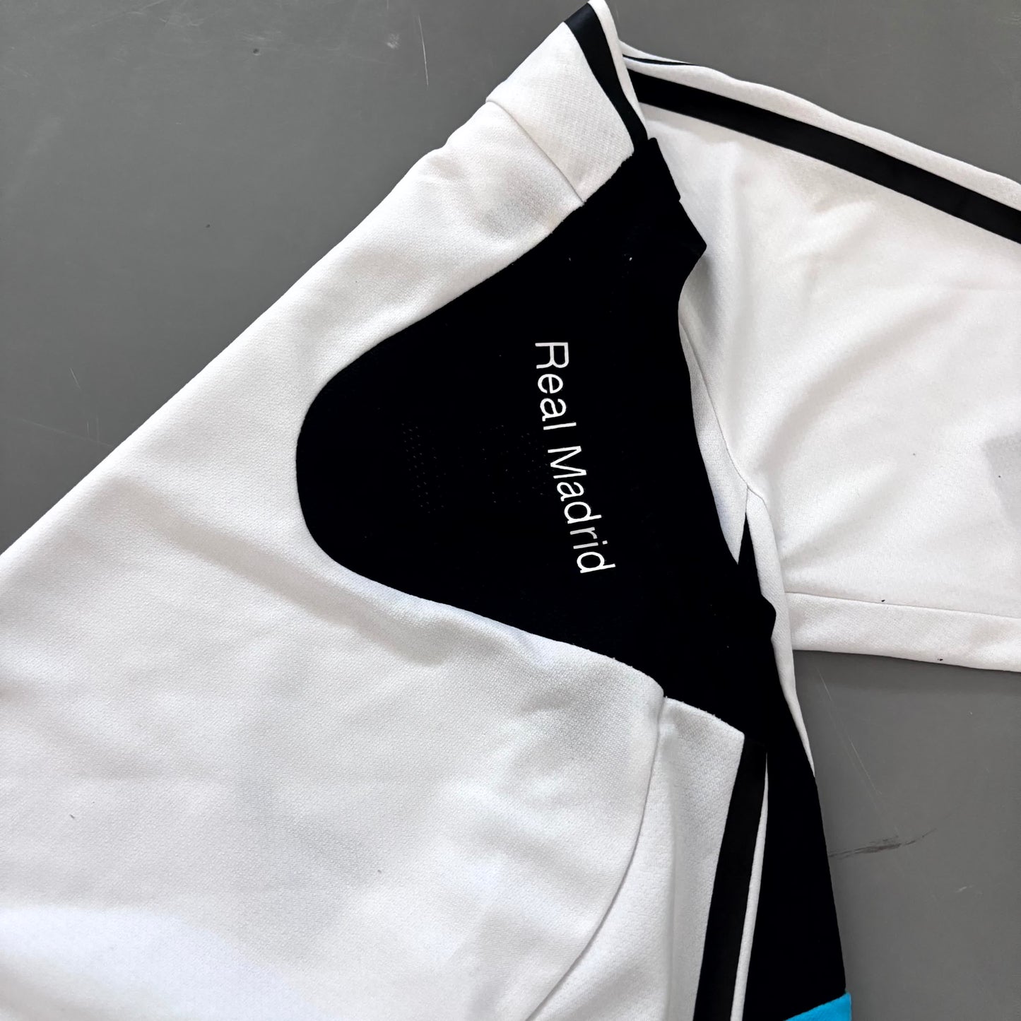 Adidas x Real Madrid Vintage Shirt 2009/10 | M