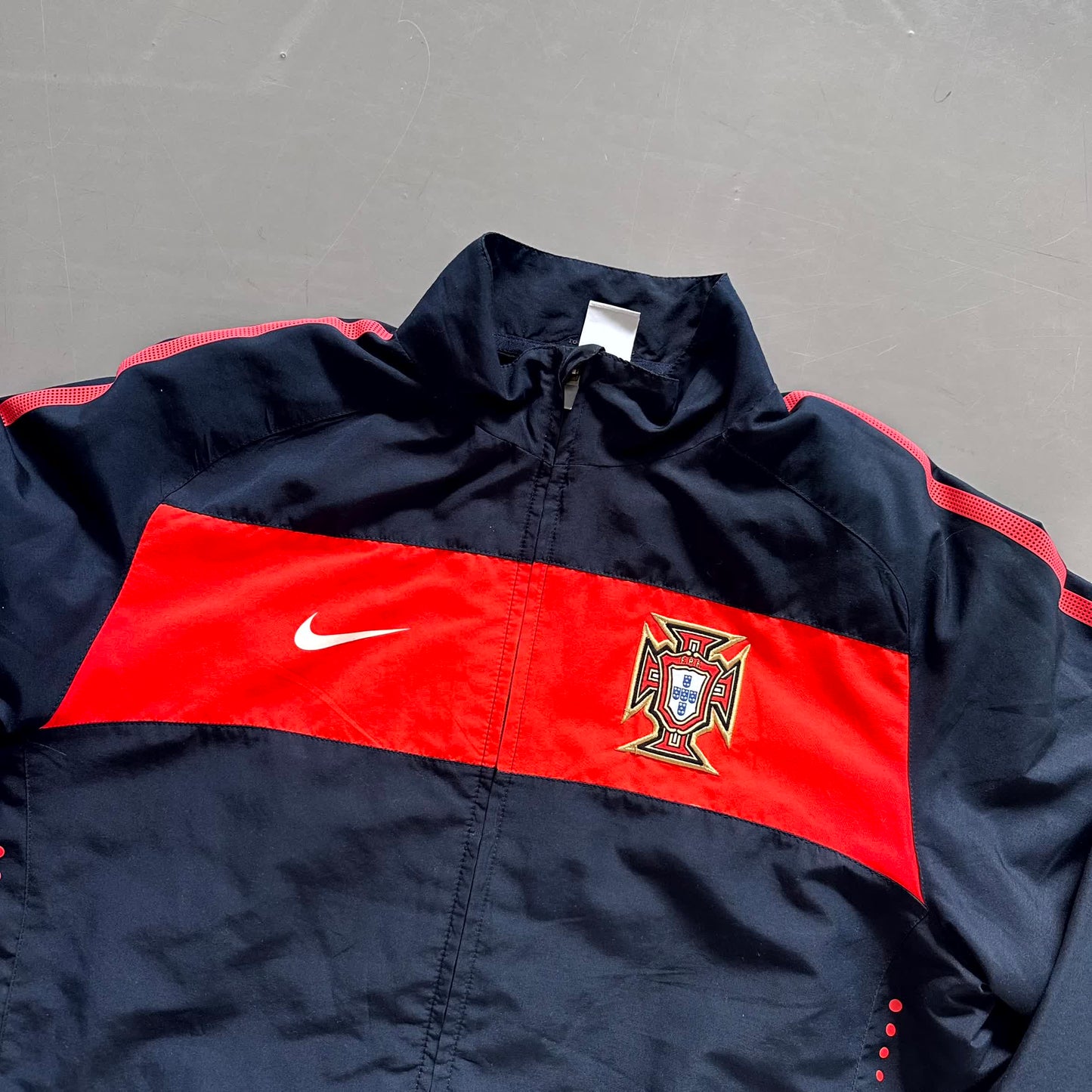 Nike x Portugal Vintage Trackjacket 2010 | XL