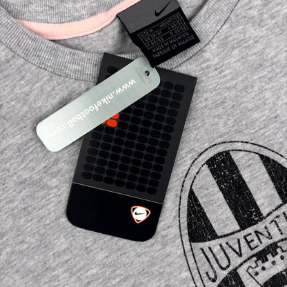 Nike x Juventus Turin Vintage Shirt 2006/07 NEU | M