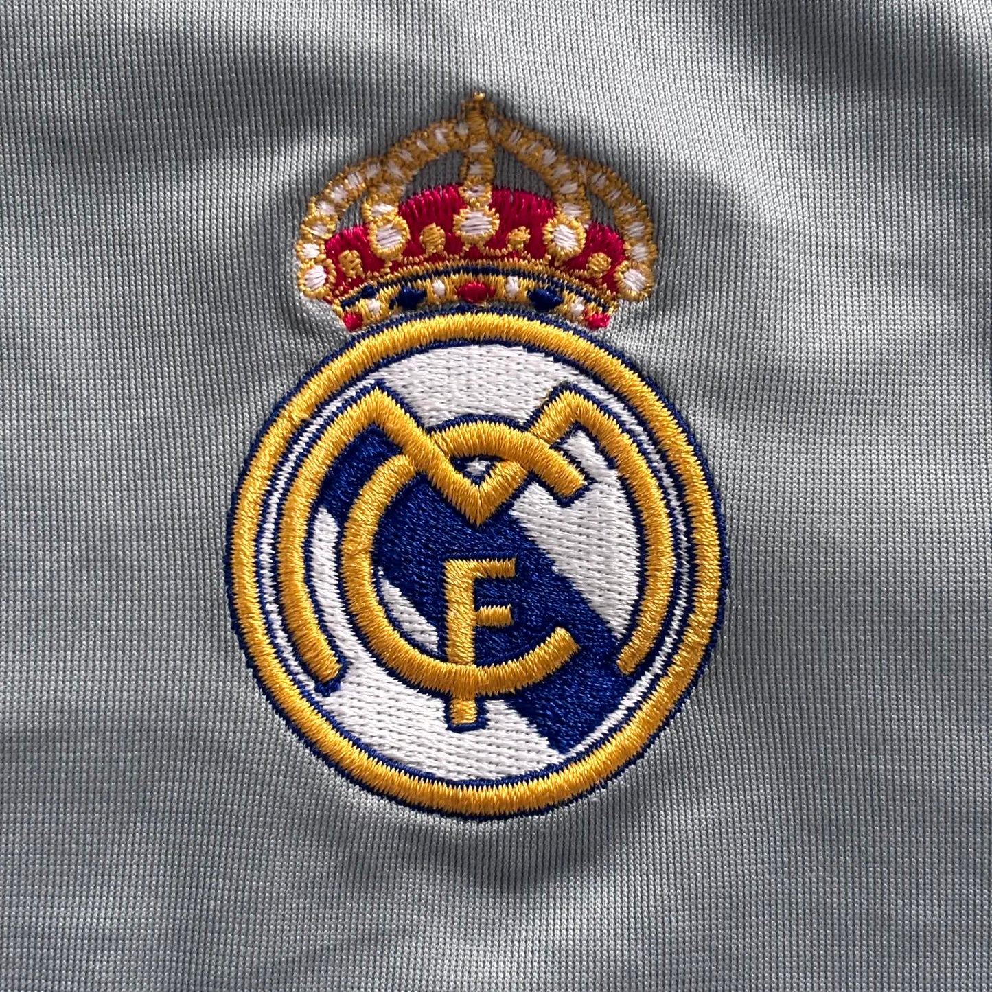 Adidas x Real Madrid Vintage *Premium* Trikot 2004/05 | M