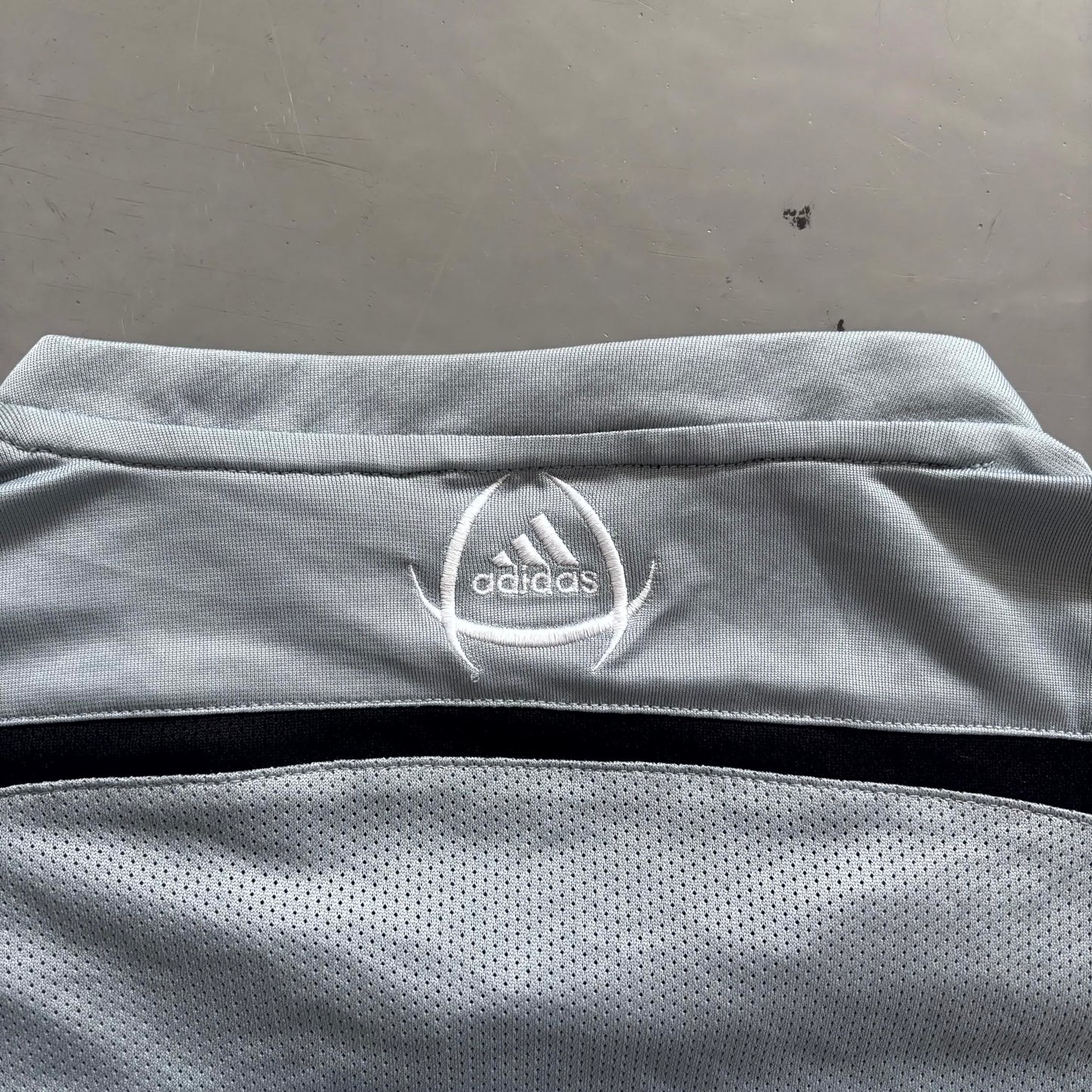 Adidas x Real Madrid Vintage *Premium* Trikot 2004/05 | M