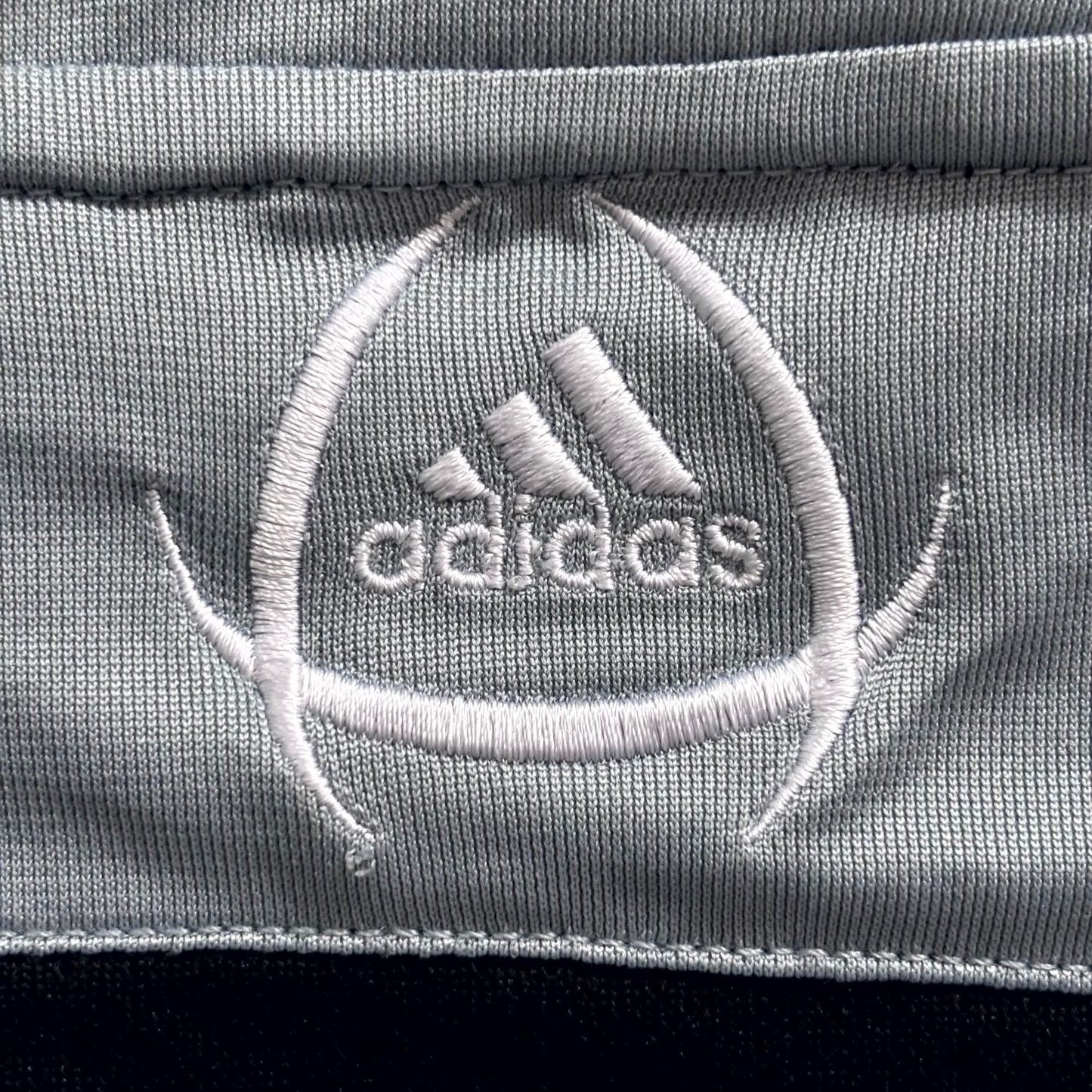 Adidas x Real Madrid Vintage *Premium* Trikot 2004/05 | M