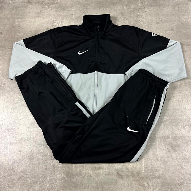 Nike Vintage Tracksuit L