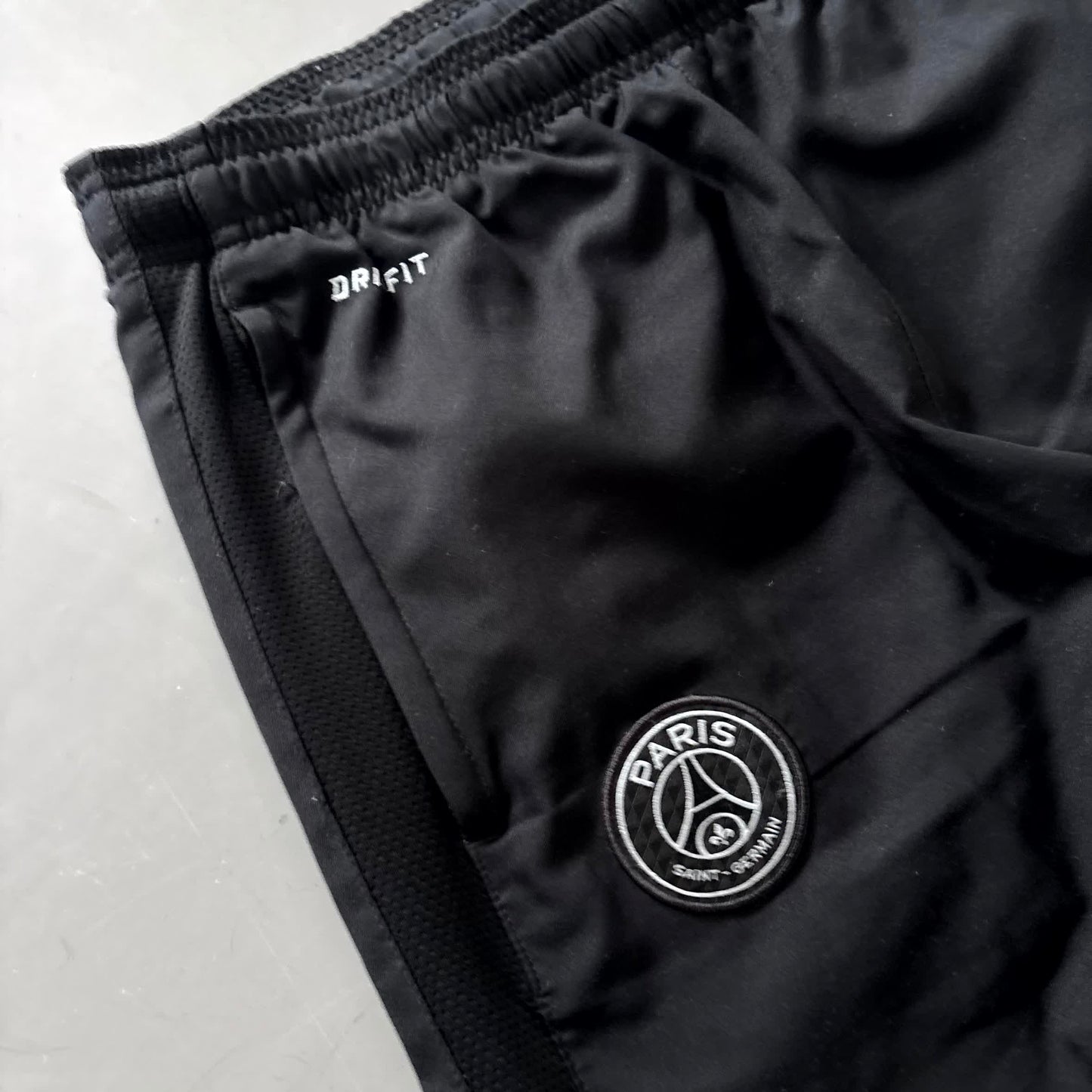 Nike x PSG Vintage Tracksuit 2018/19 | S