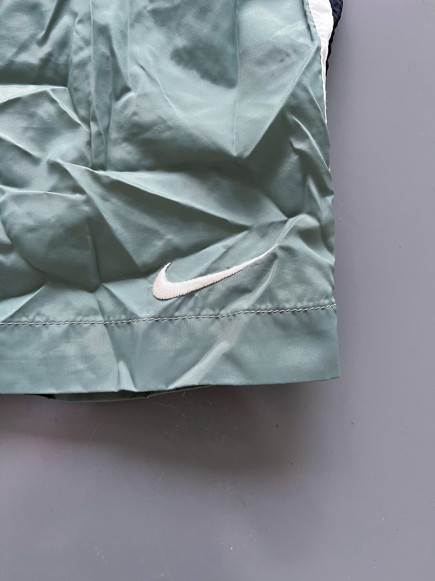 Nike Vintage Shorts | XL