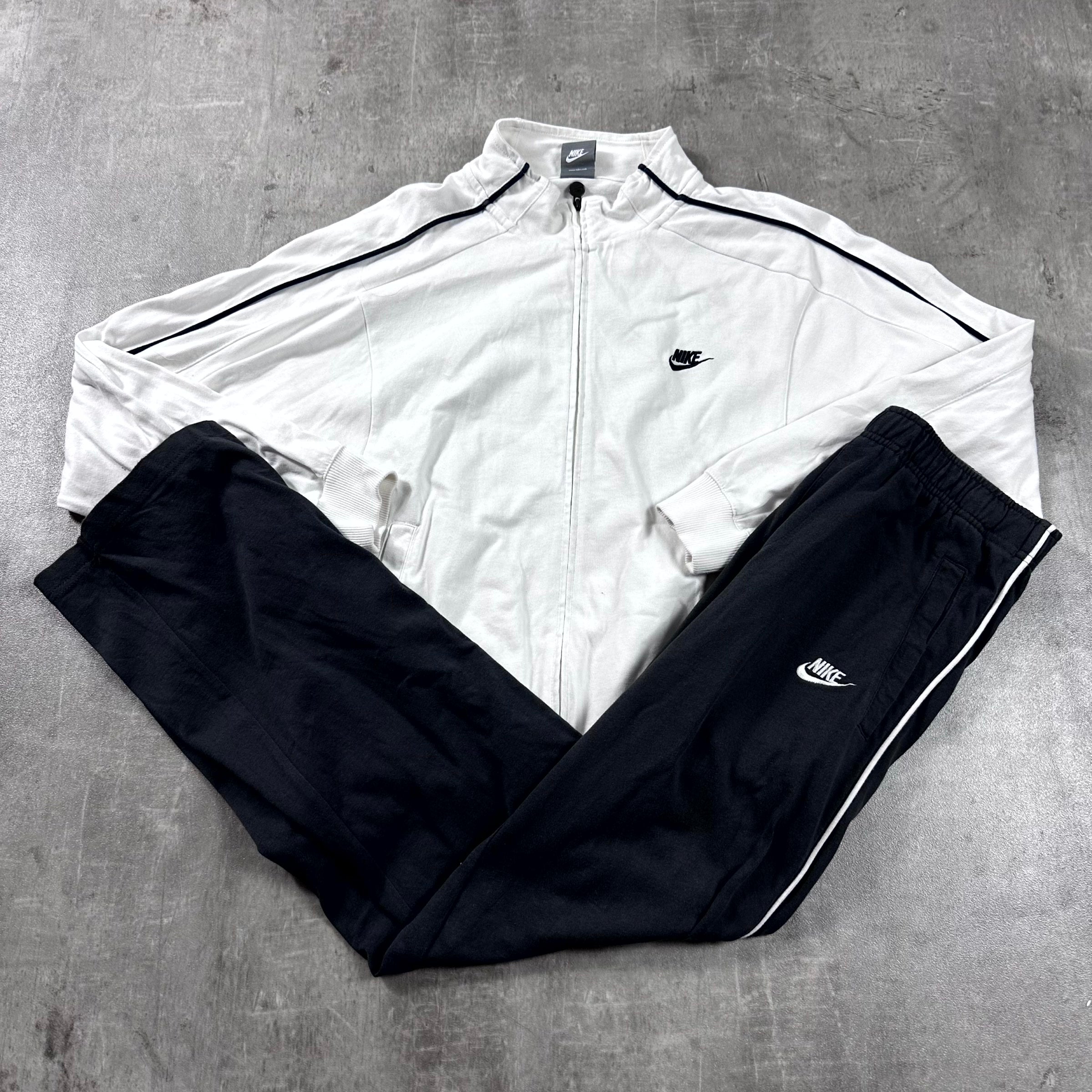 Black and white nike tracksuit online