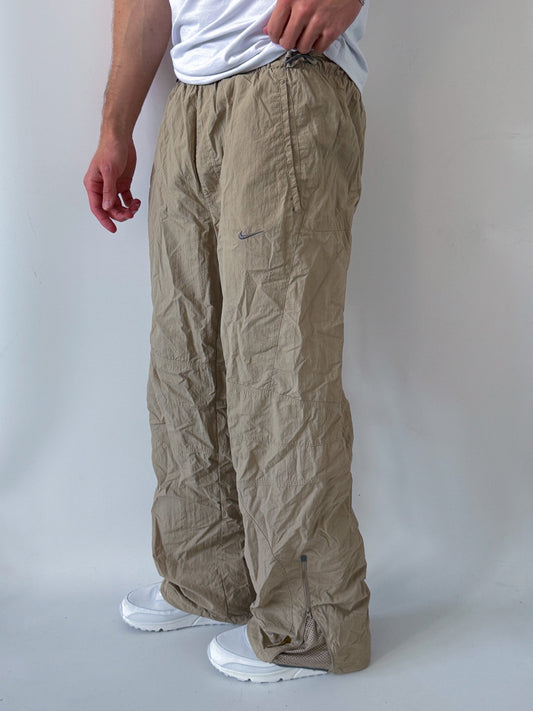 Nike Vintage Trackpants | L