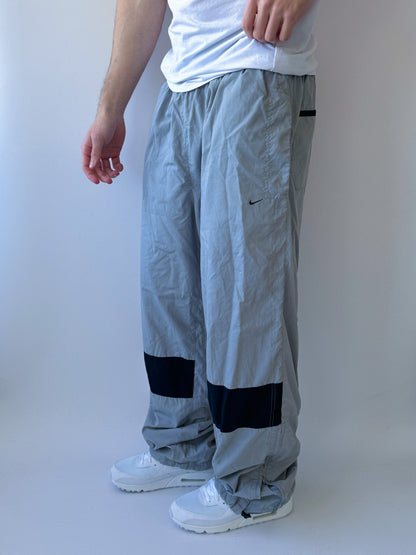 Nike Vintage Trackpants | XL