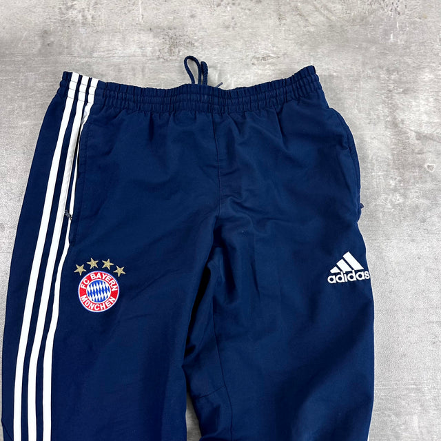 FC Bayern Munich Tracksuit XS