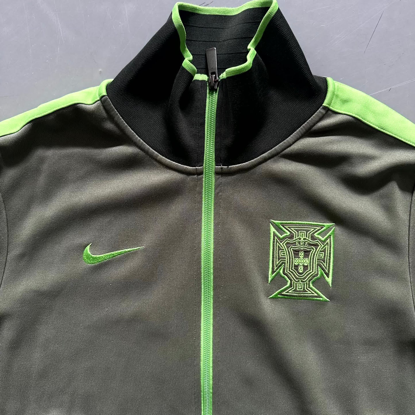 Nike x Portugal Vintage *Premium* Tracjacket 2010 | M