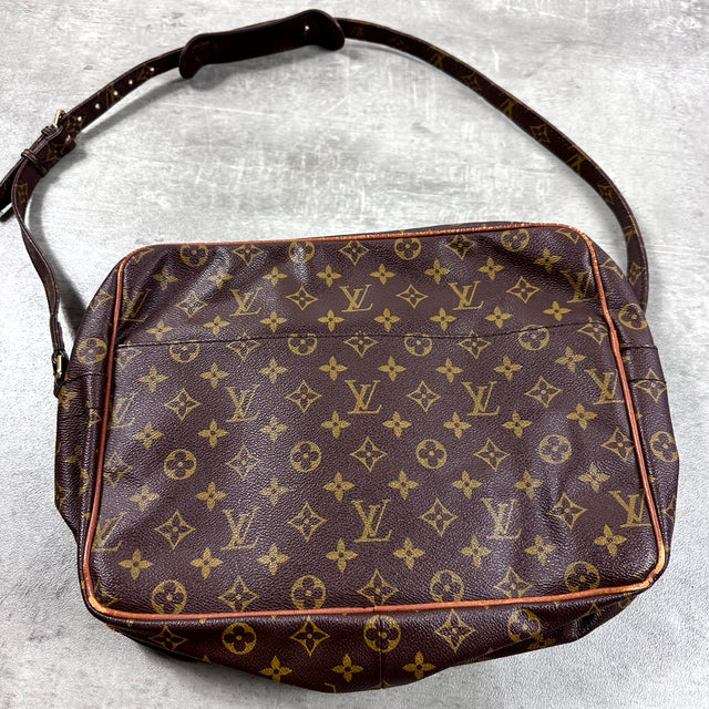 Louis Vuitton Messenger Bag