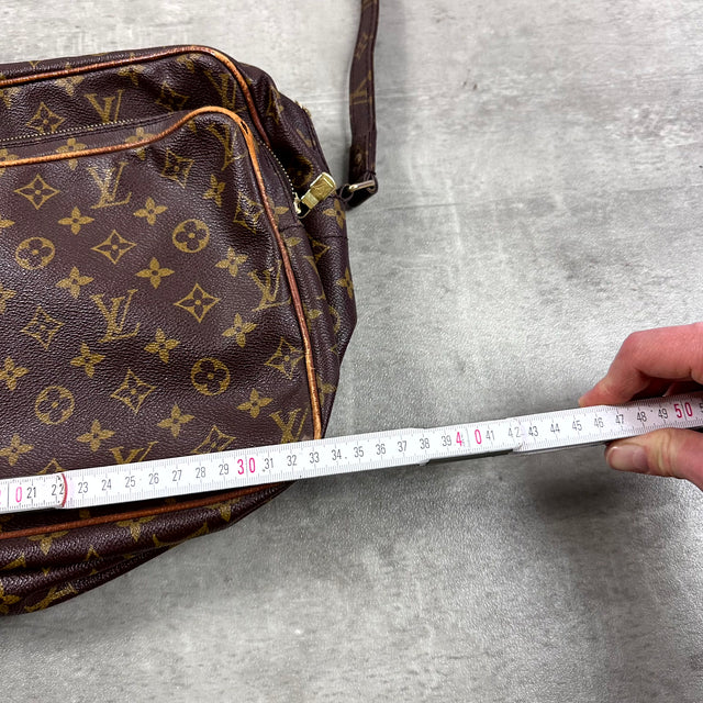 Louis Vuitton Messenger Bag