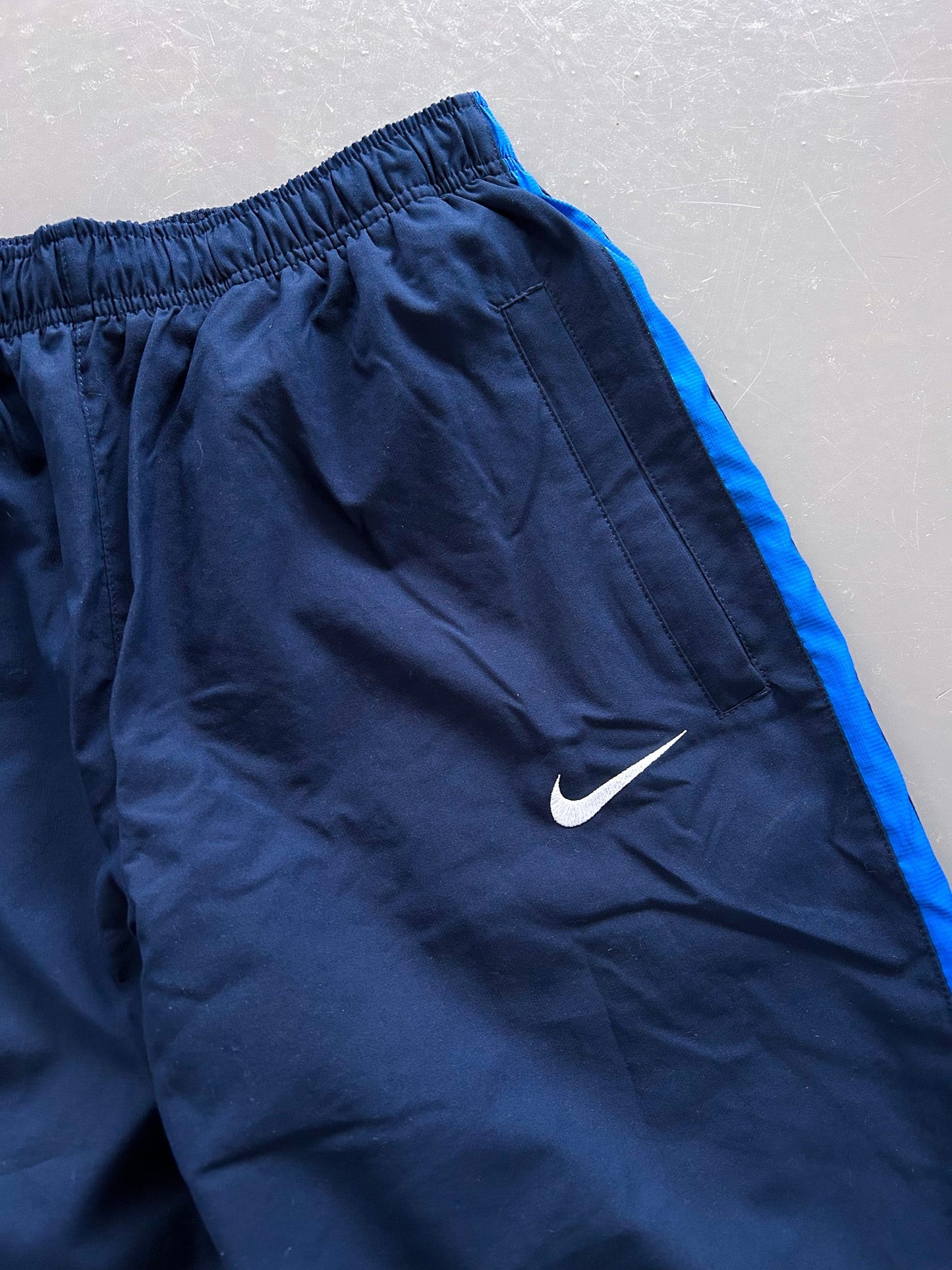 Nike Vintage Trackpants | L