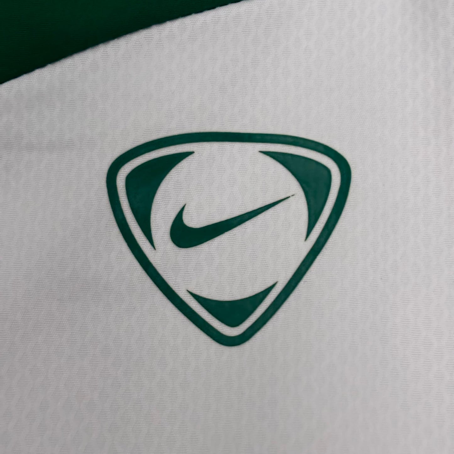 Nike x Portugal Vintage *Premium* Tracksuit 2010 | M