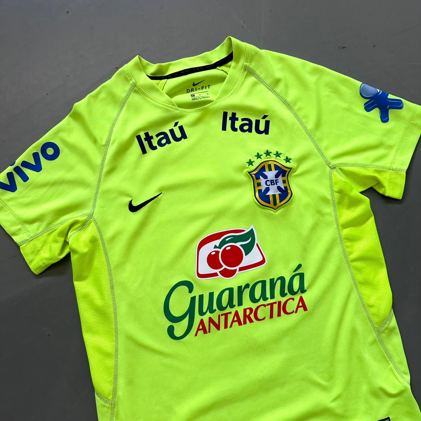 Nike x Brasilien Vintage Trikot 2010 | M