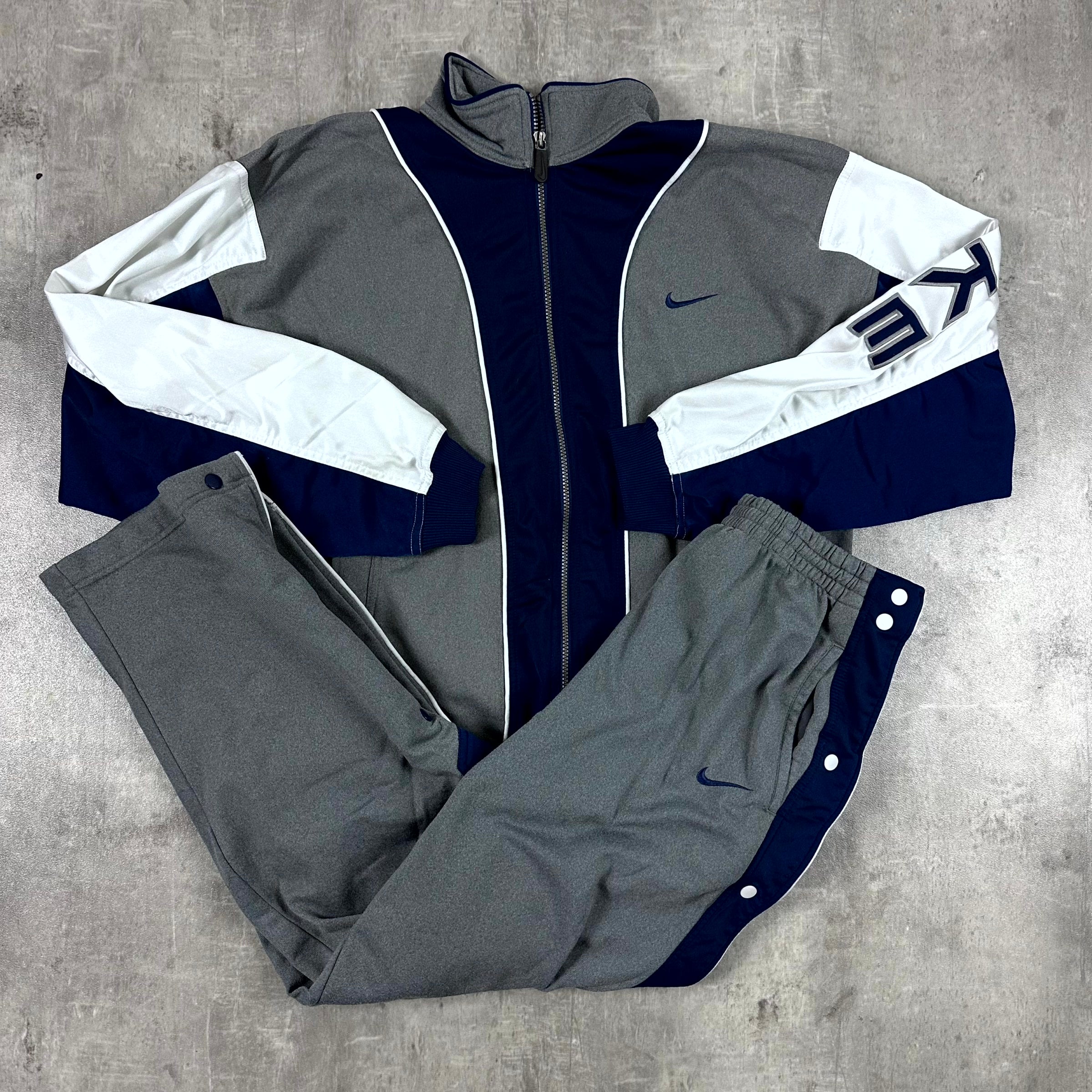 Nike tracksuit xl online